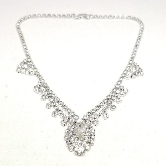 Vintage Continental Rhinestone Necklace Silver Tone Sparkle, Estate Signed - Picture 6 of 6
